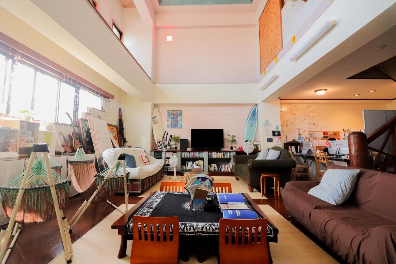 All Friends Guest House Наго Екстериор снимка