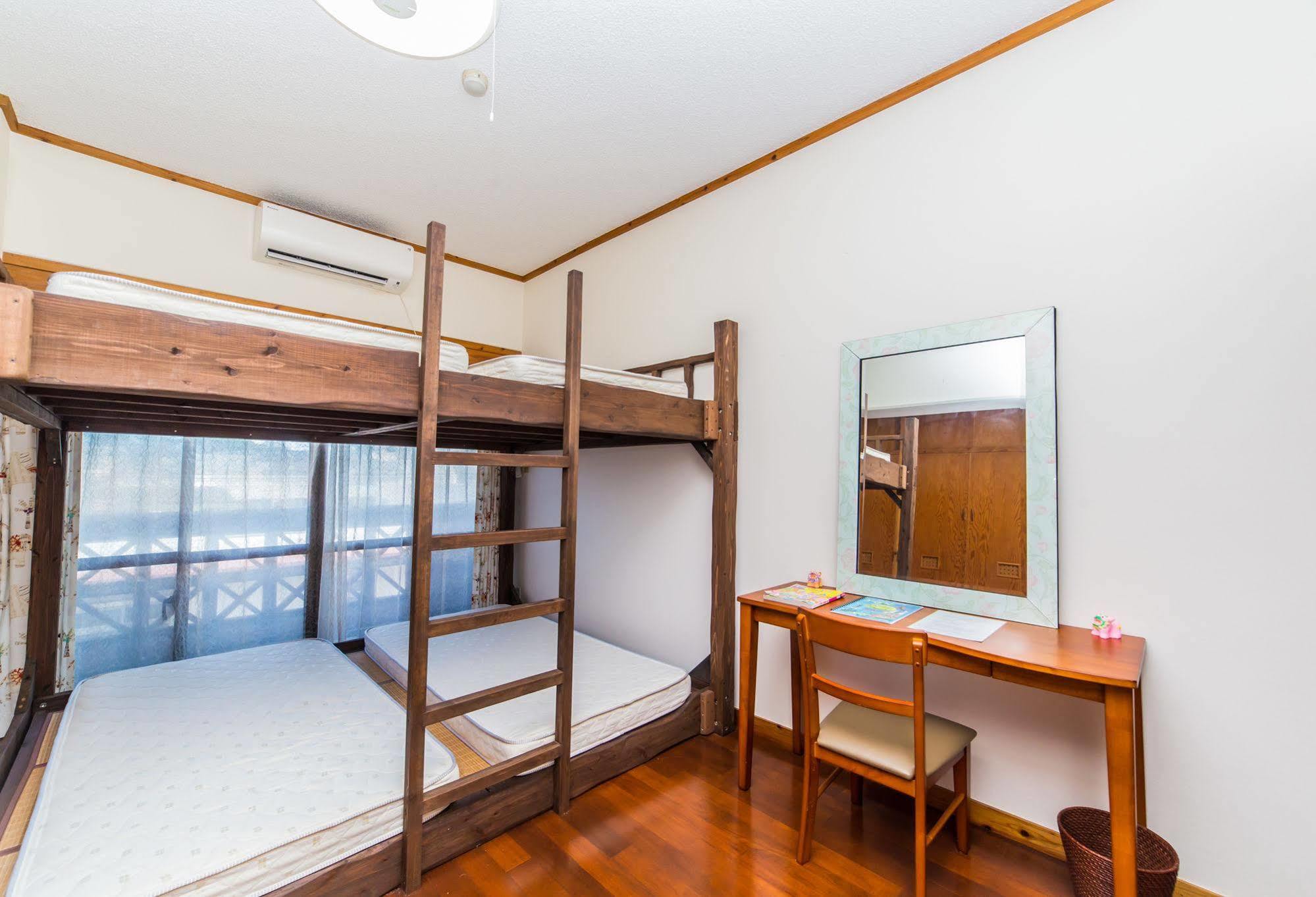 All Friends Guest House Наго Екстериор снимка