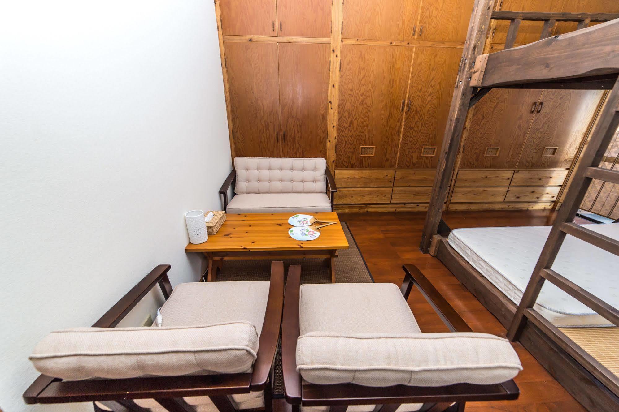 All Friends Guest House Наго Екстериор снимка